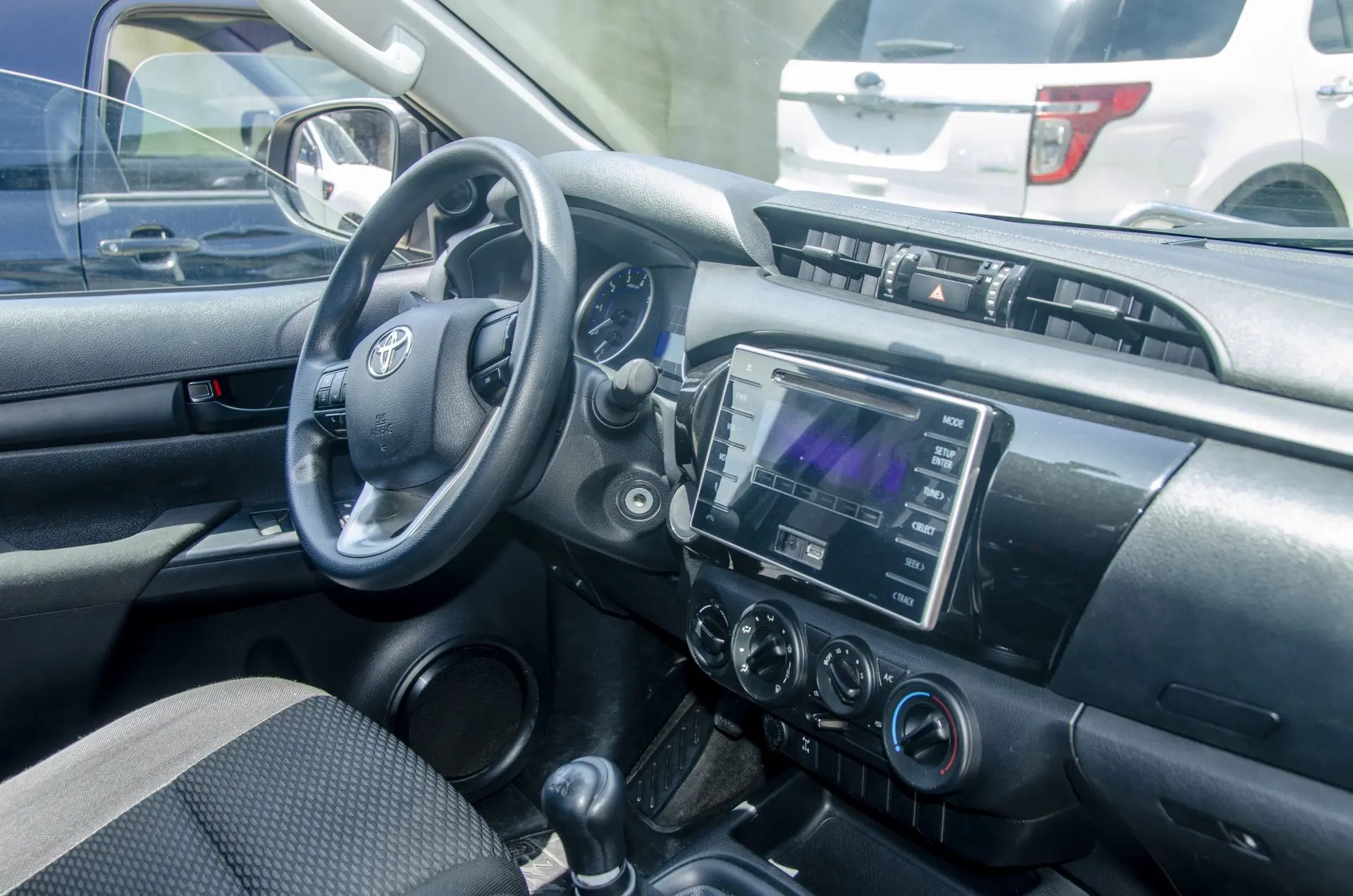 Toyota Hilux (2019) — Photo 11