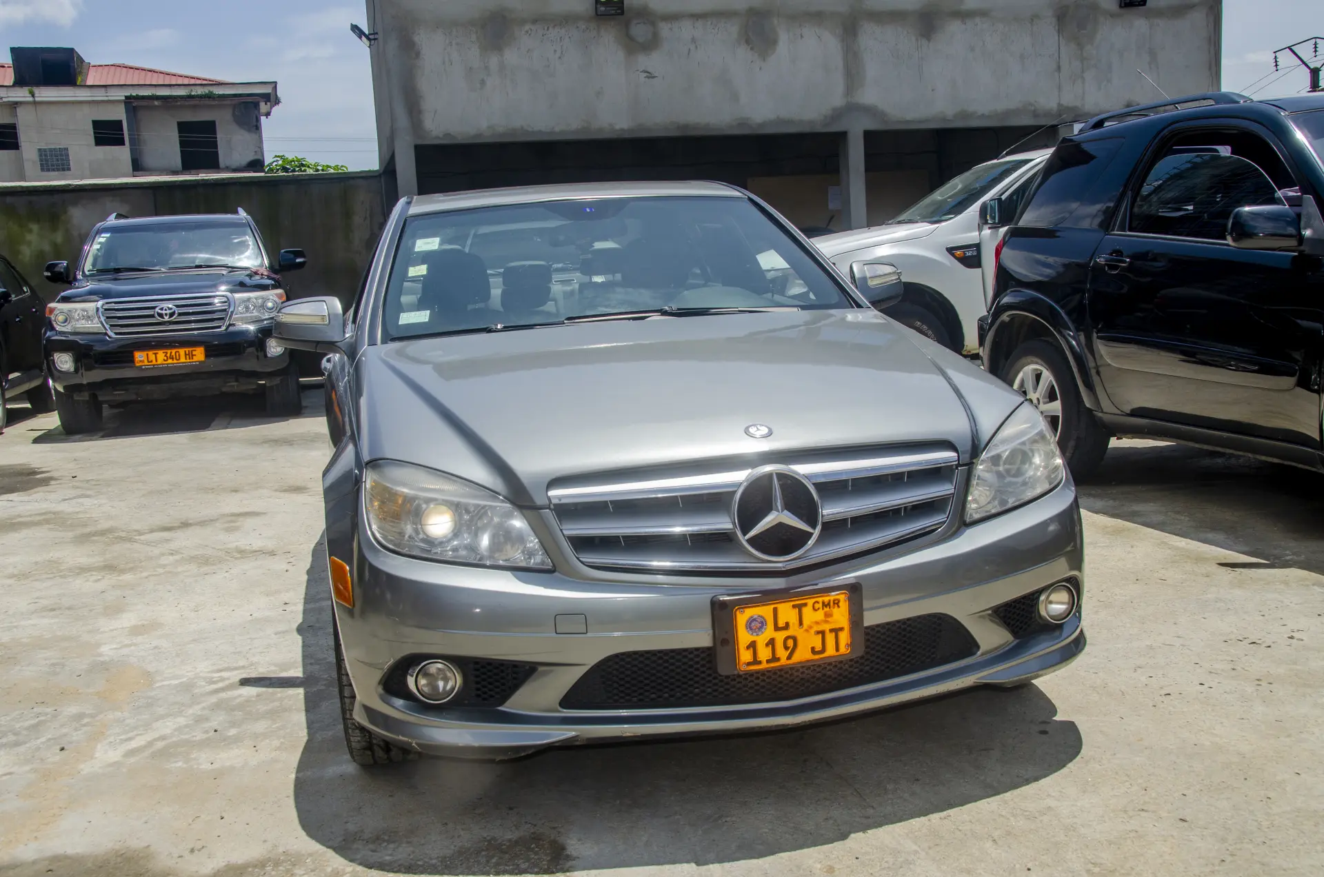 Mercedes-Benz C300 4MATIC (GREY)