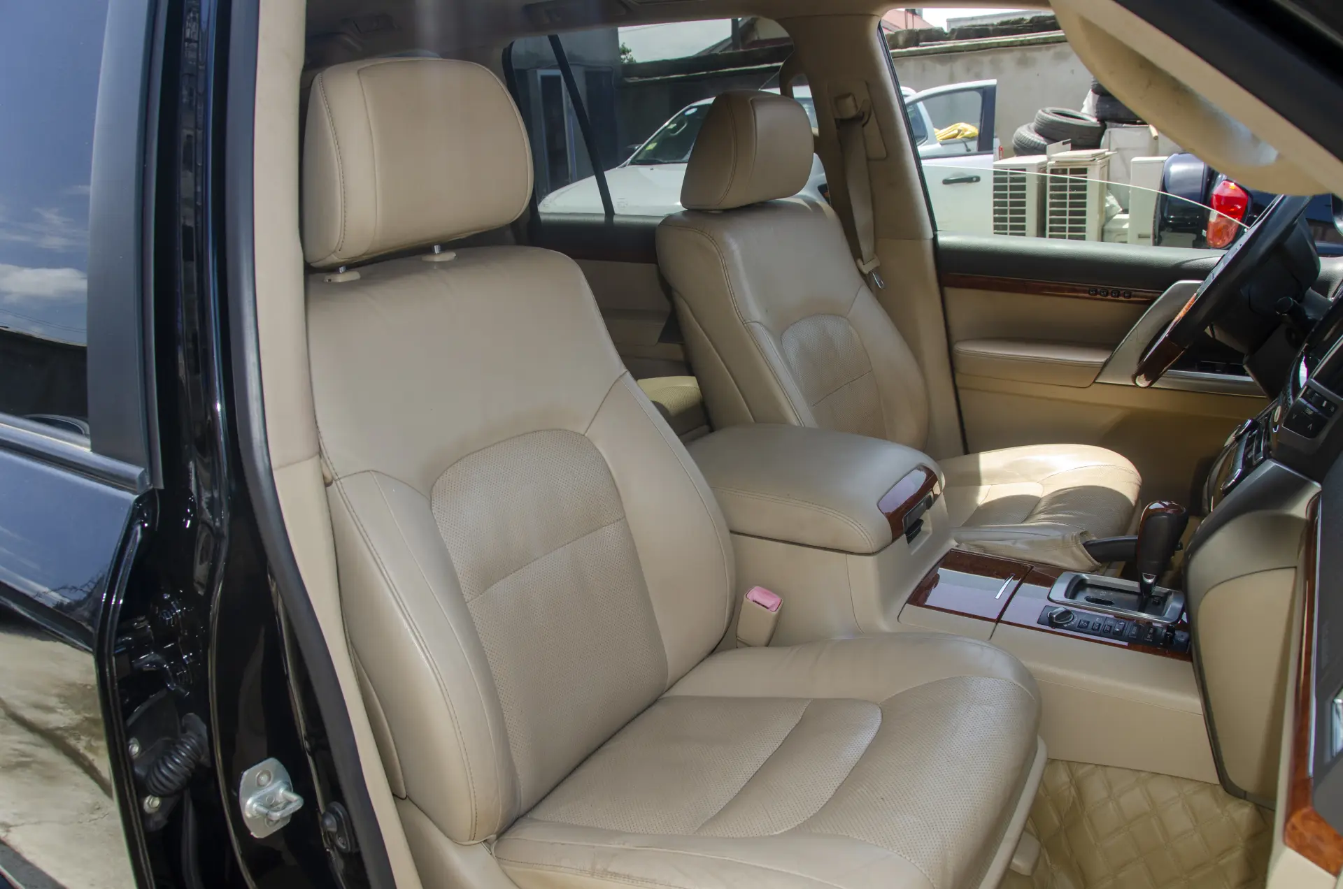 Toyota Land Cruiser V8 (2016) — Photo 10