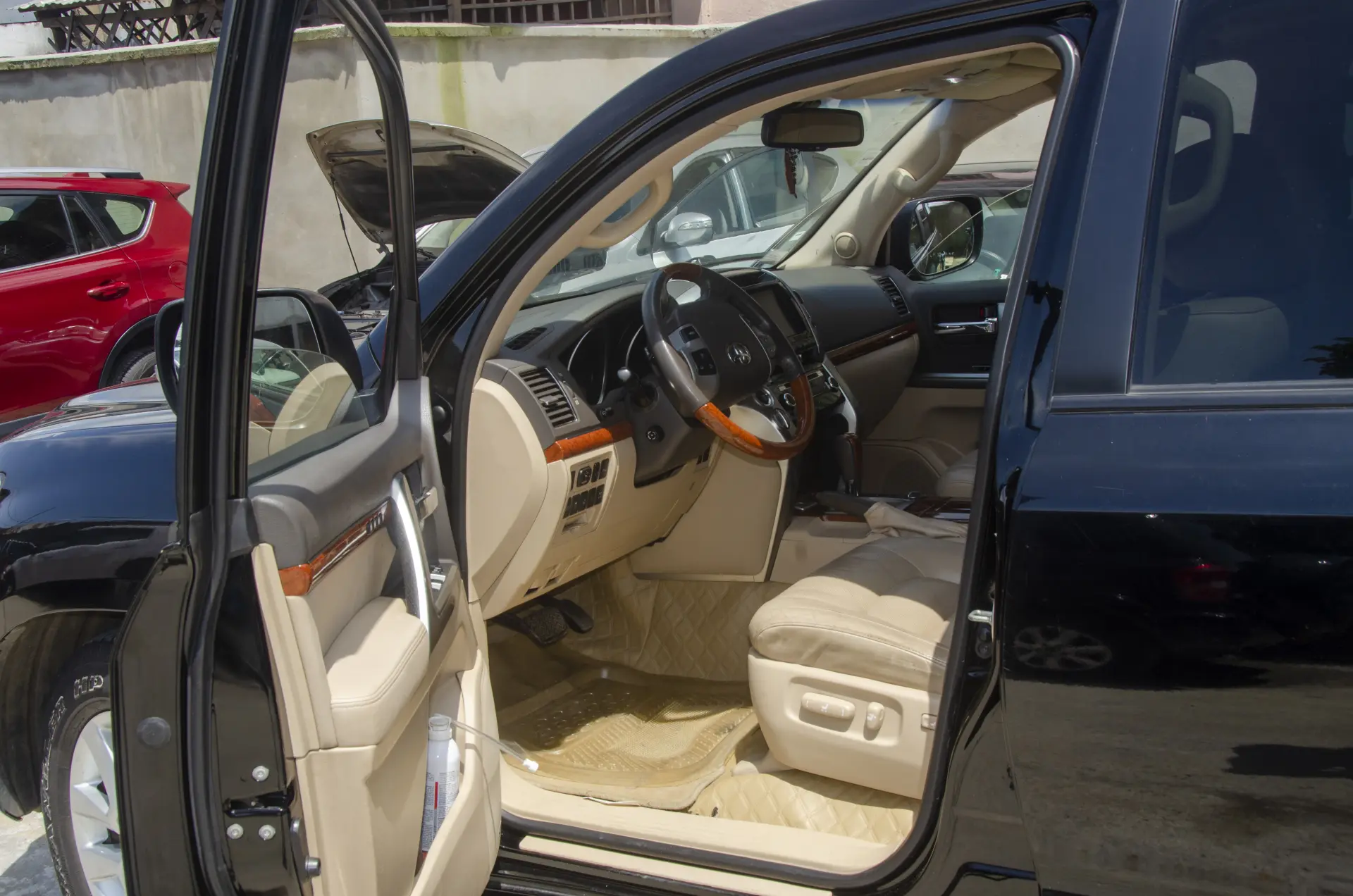 Toyota Land Cruiser V8 (2016) — Photo 13