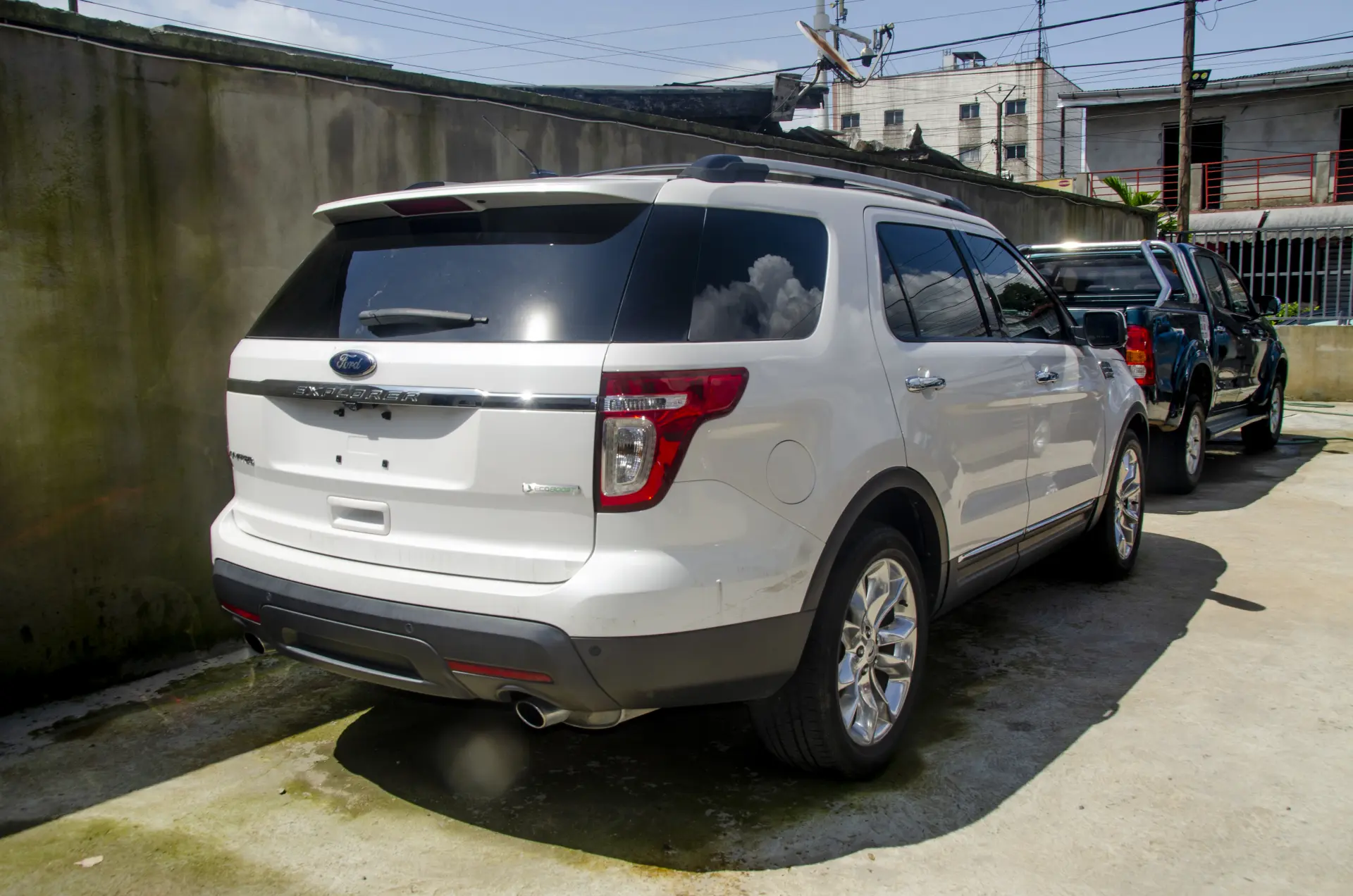 Ford Explorer Limited (2019) — Photo 3