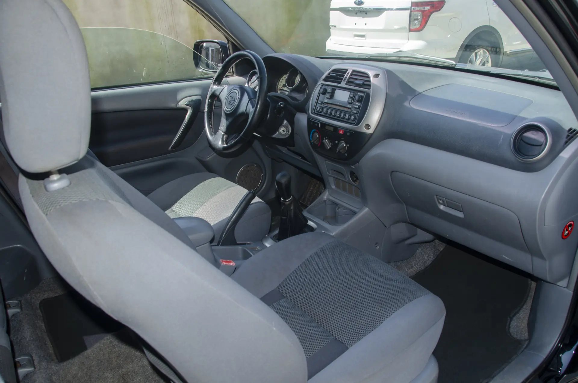 Toyota RAV4 — Photo 7
