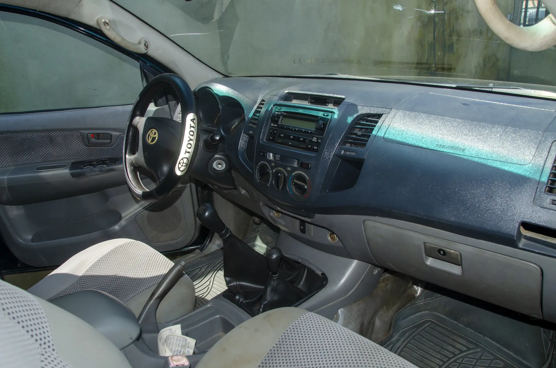 Toyota Hilux — Photo 4