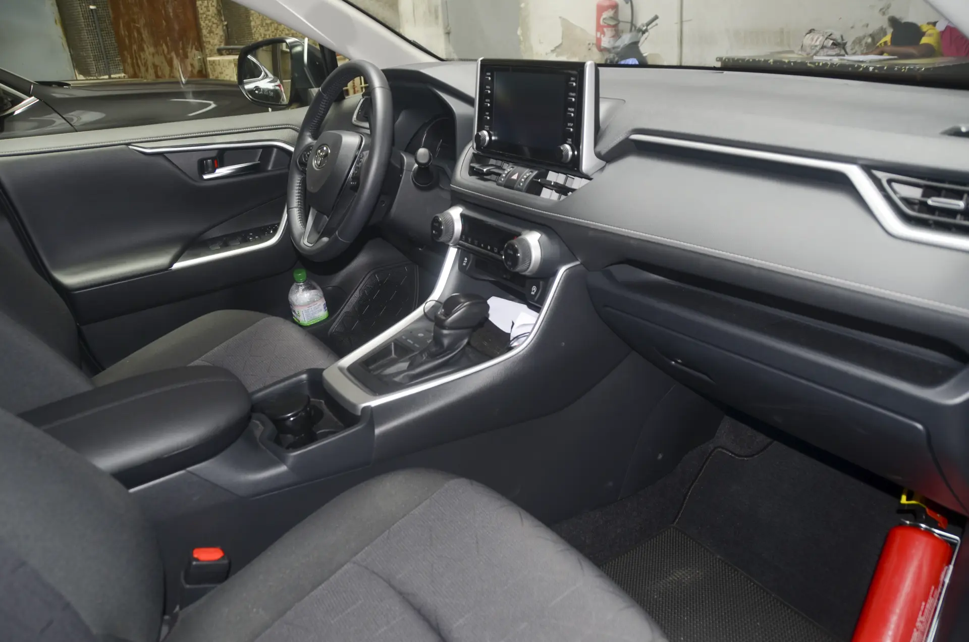 Toyota RAV4 — Photo 6