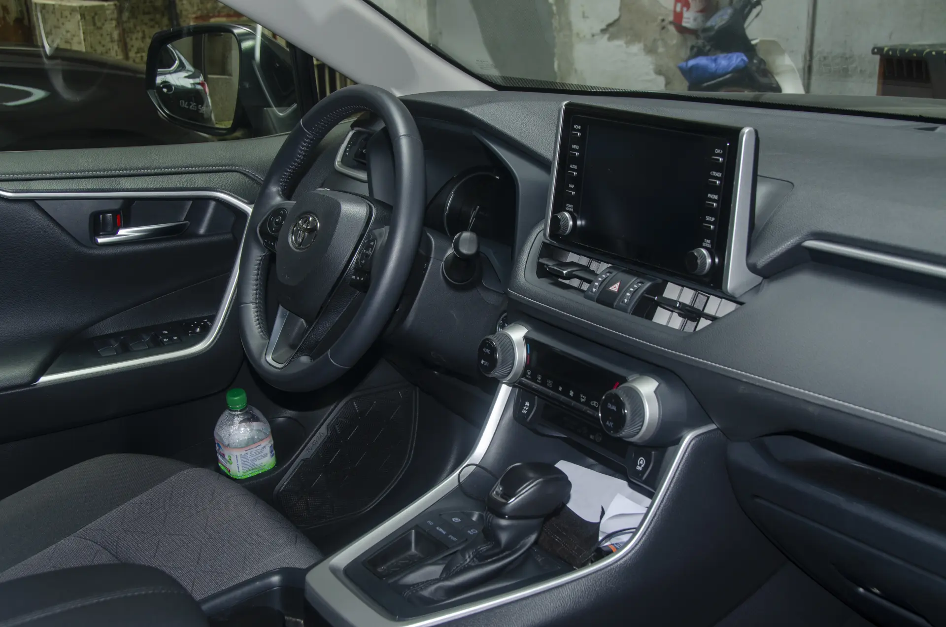 Toyota RAV4 — Photo 4