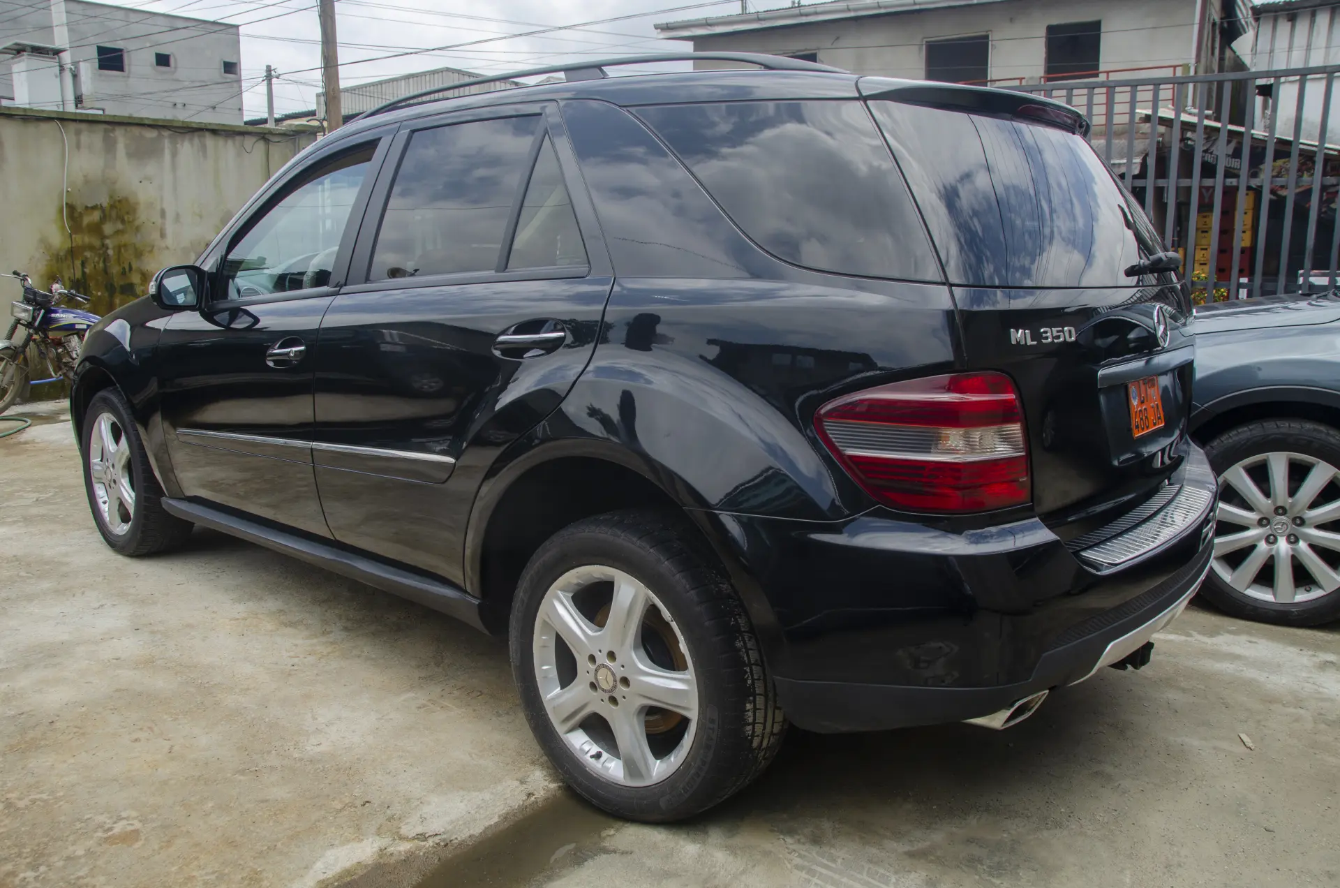 Mercedes-Benz ML 350 — Photo 2