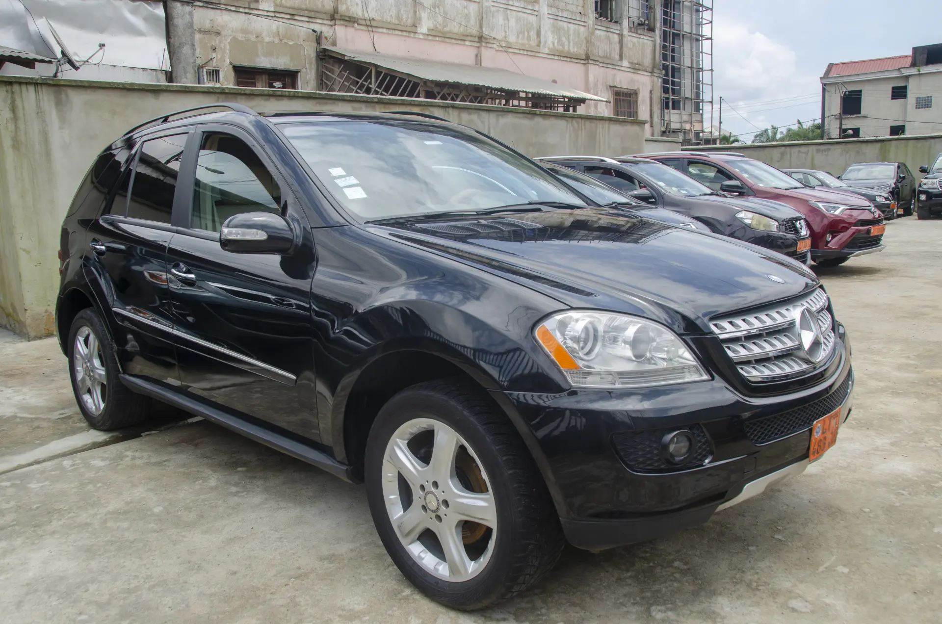 Mercedes-Benz ML 350 — Photo 1