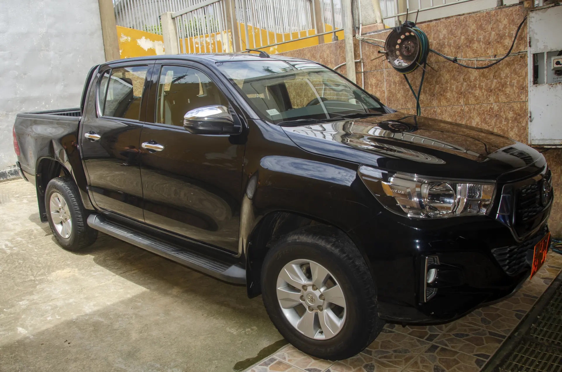 Toyota Hilux (Revo) (2020) — Photo 5