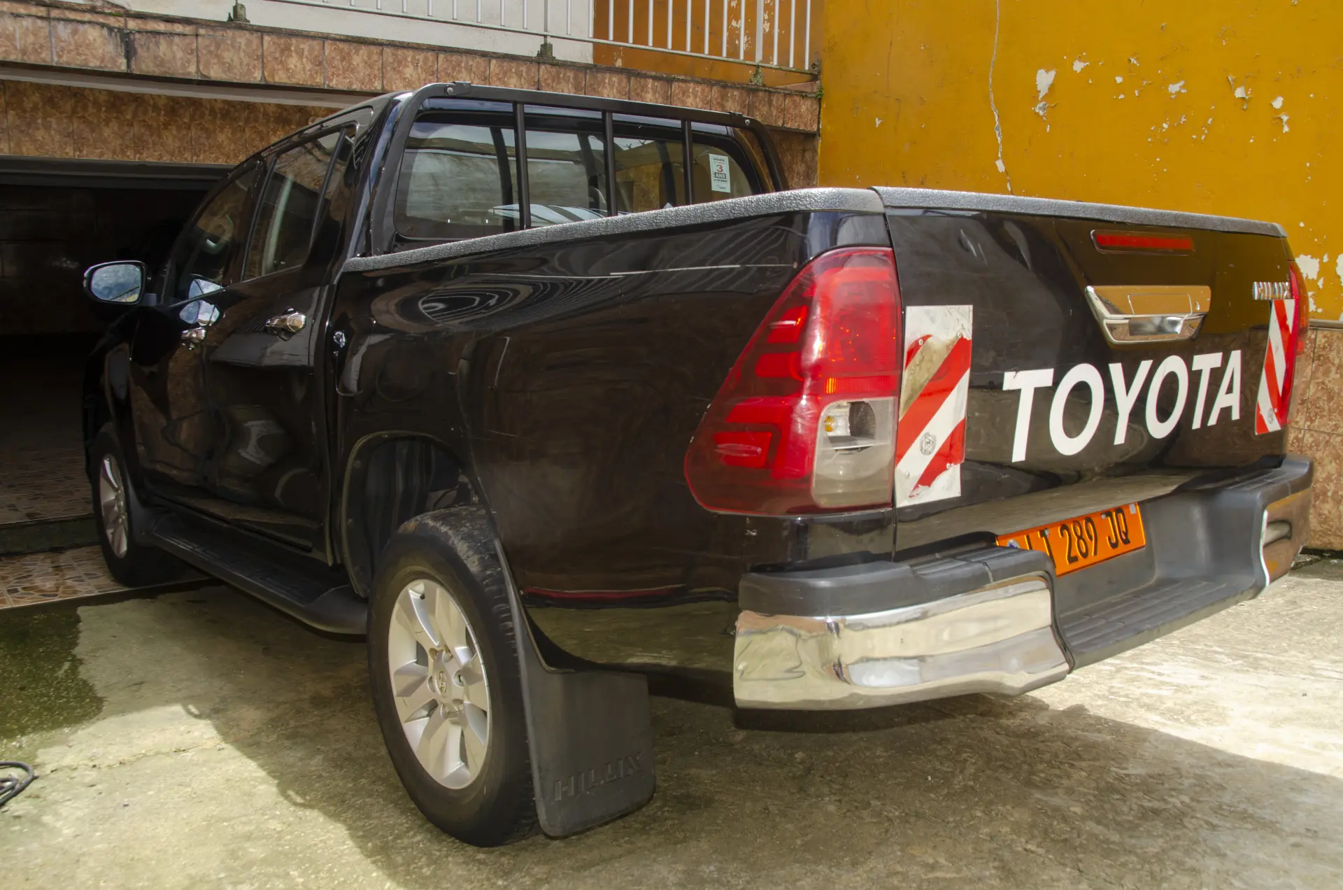 Toyota Hilux (Revo) (2020) — Photo 2