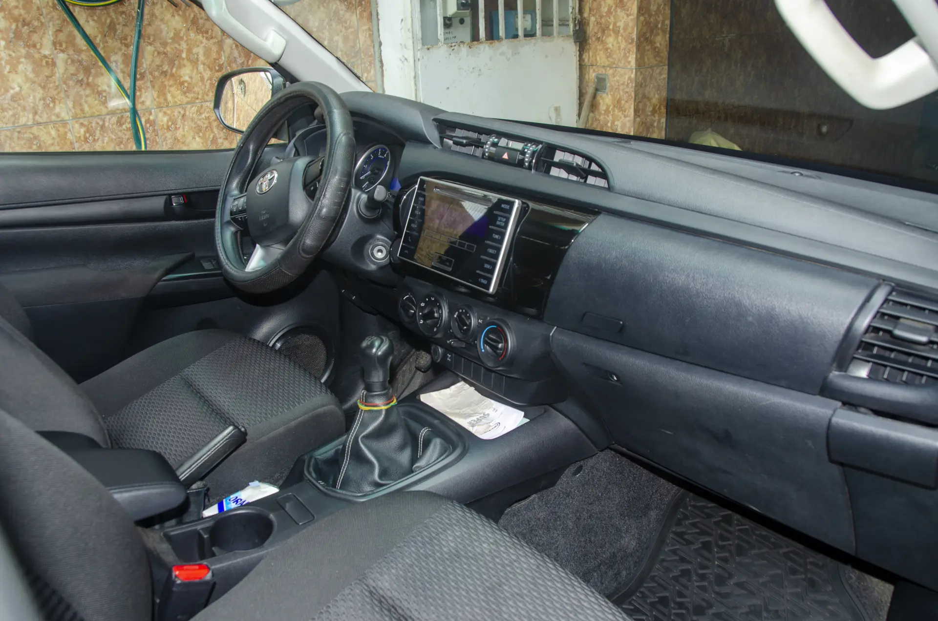 Toyota Hilux (Revo) (2020) — Photo 7