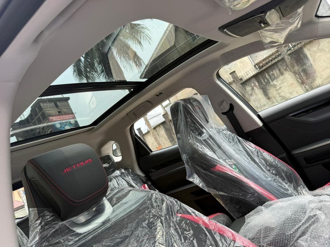 Jetour X50 2026 - vitrine 3