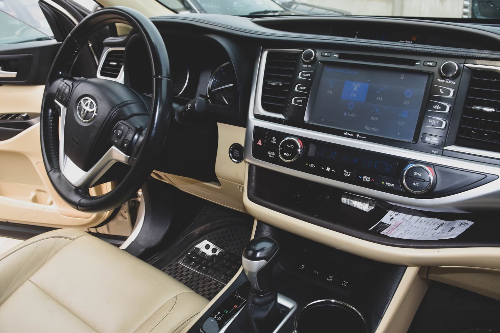 Toyota Highlander — Photo 8