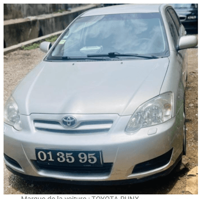 TOYOTA RUNX ANNÉE 2006 — Photo 4