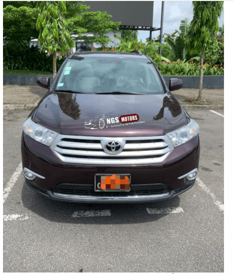 TOYOTA HIGHLANDER. ANNÉE 2013