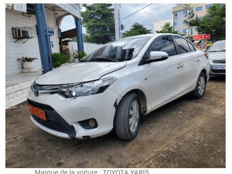 TOYOTA YARIS Année: 2015 - vitrine 4