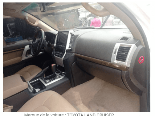 TOYOTA LAND CRUISER V8 ANNÉE : 2013 - vitrine 2