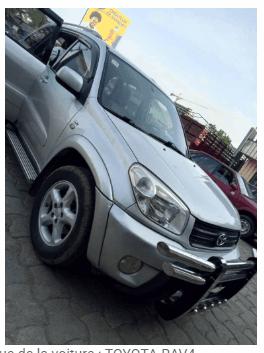 TOYOTA RAV4 ANNÉE 2005 - vitrine 1